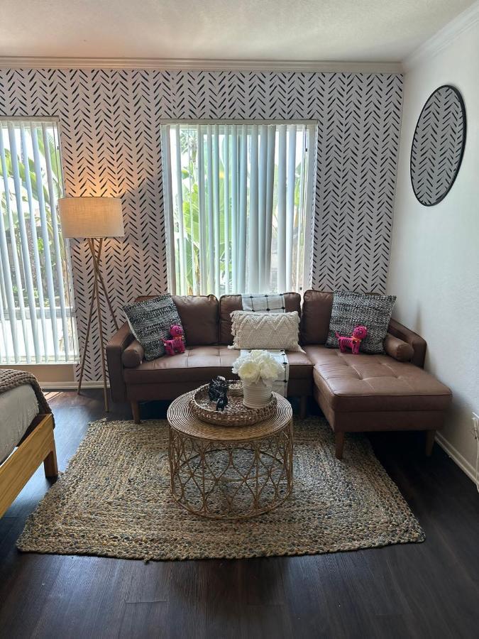Апартаменты Gucci Mickey And Maxico Lofts Free Parking And Wifi Лос-Анджелес Экстерьер фото